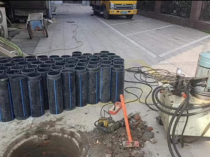 青龙PE置换管厂家 DN315置换管 非开挖管短管置换